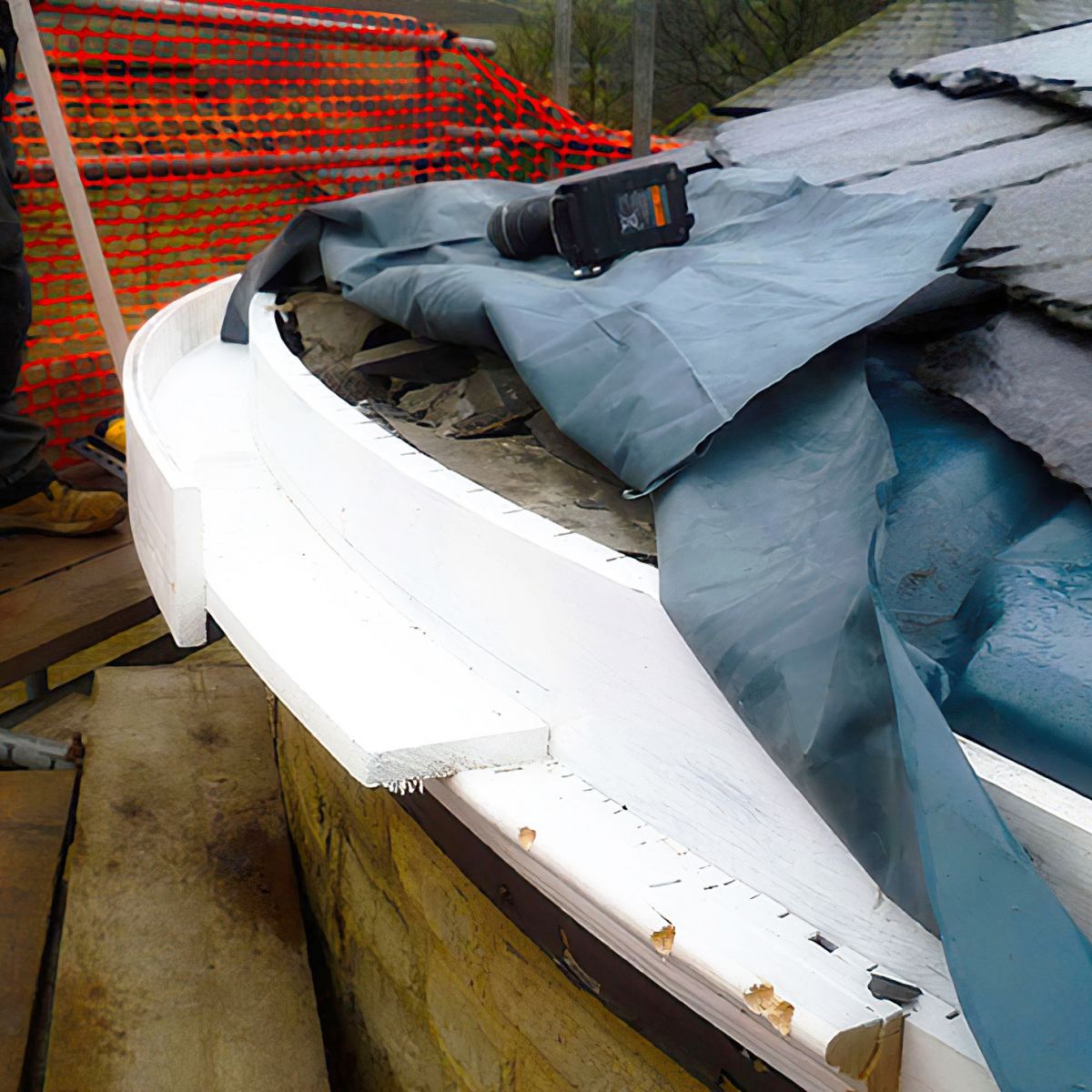 Carpentry on a Curved Building